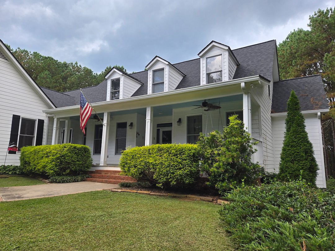 HOUSE SOFT WASHING SERVICE JOB IN DAHLONEGA, GA