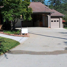 KEATONS-PRESSURE-WASHING-LLC-CLEANED-THIS-DIRTY-DRIVEWAY-WALKWAY-PORCH-AND-GARAGE-FLOOR-IN-3-HOURS 2